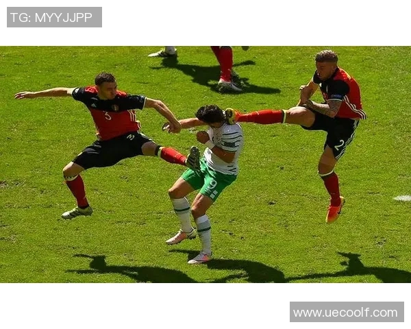 足球场上的搞笑瞬间合集让你捧腹大笑的精彩时刻回顾